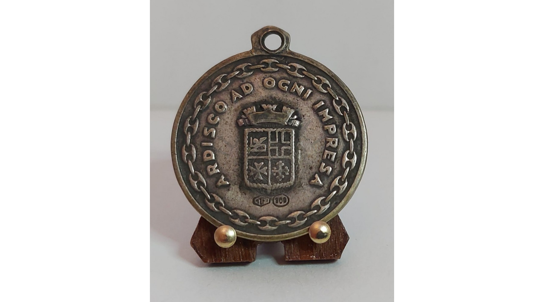 secondary image