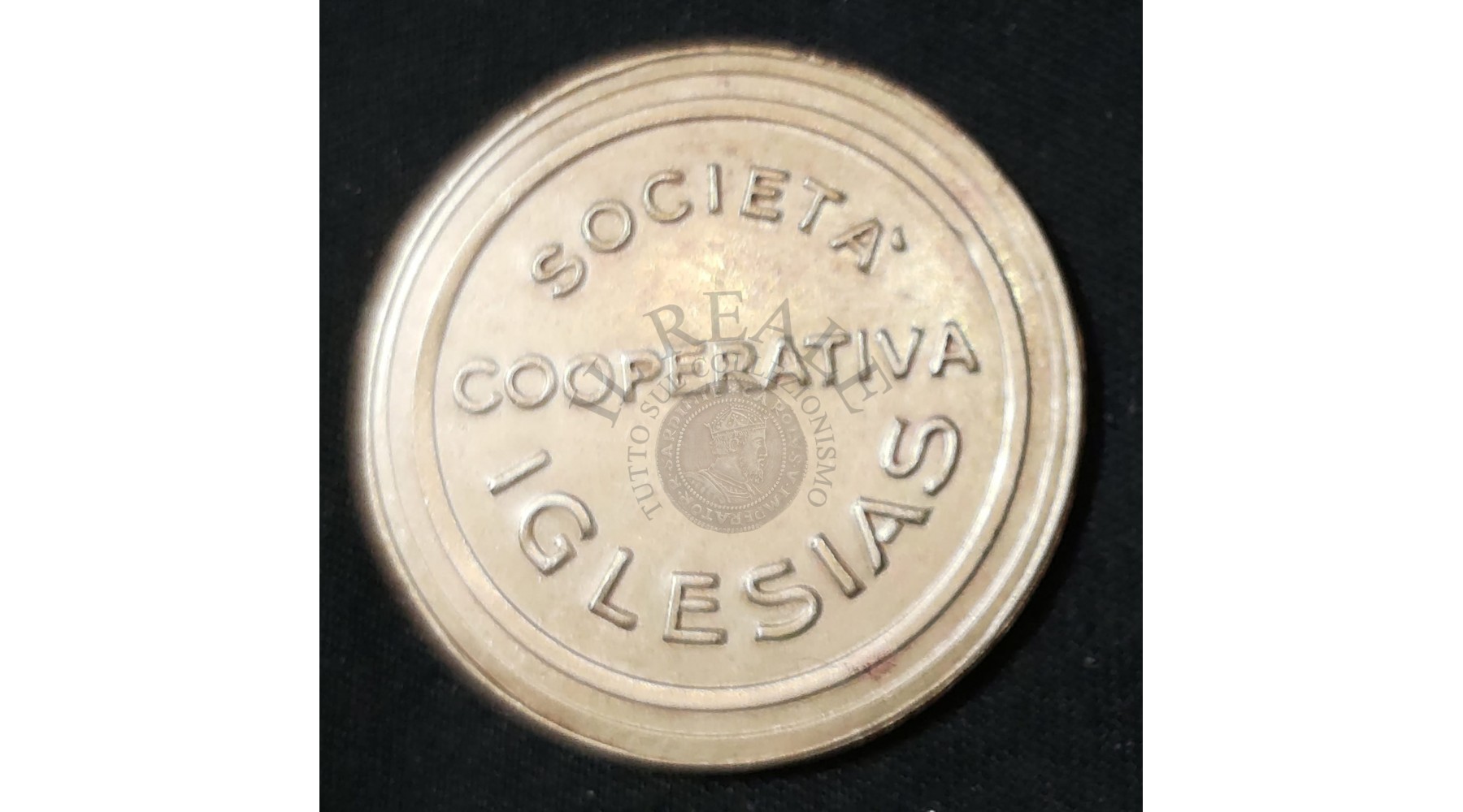secondary image