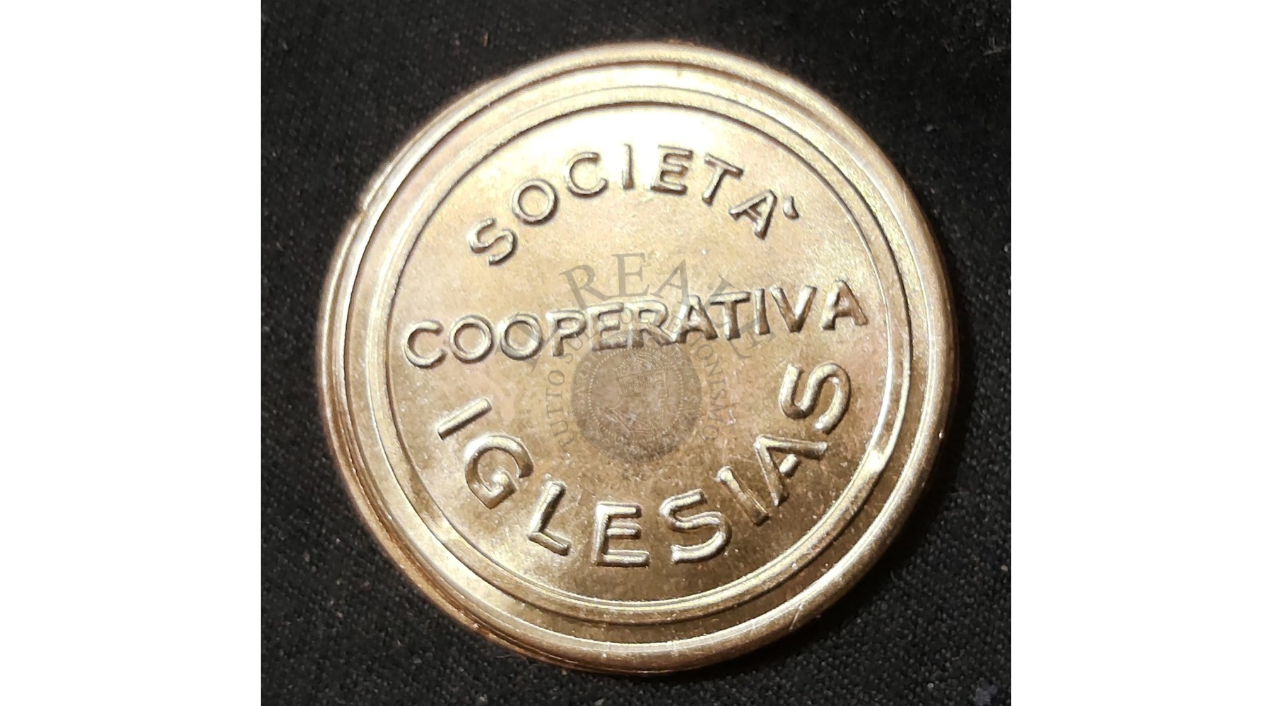 secondary image